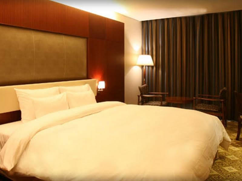Yeoju Sun Valley Hotel מראה חיצוני תמונה