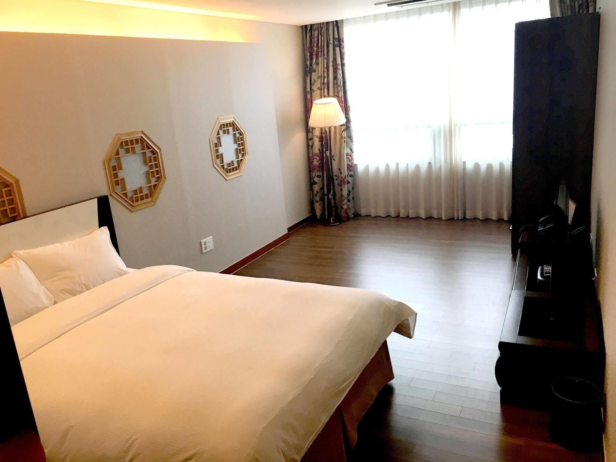 Yeoju Sun Valley Hotel מראה חיצוני תמונה