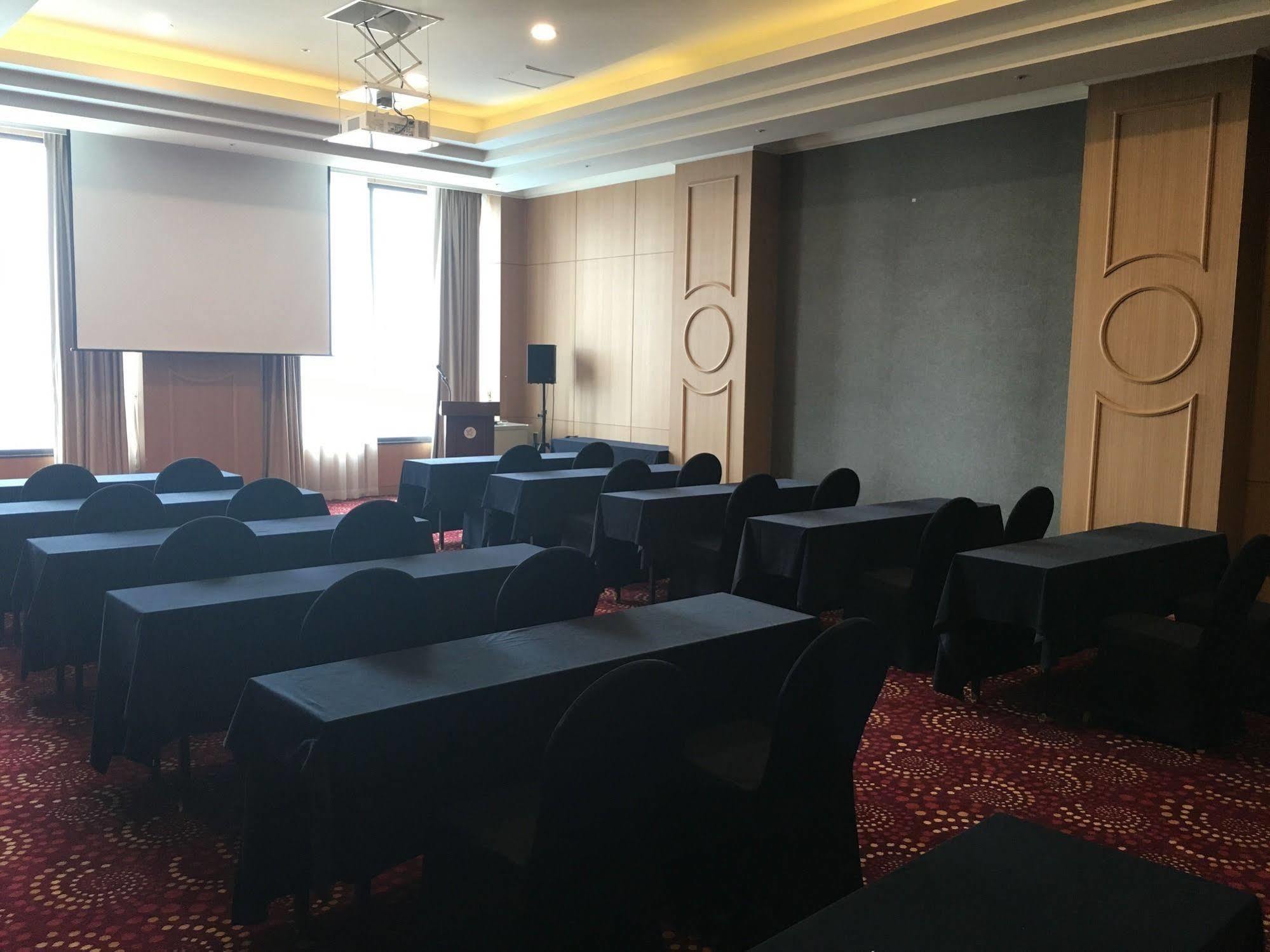Yeoju Sun Valley Hotel מראה חיצוני תמונה