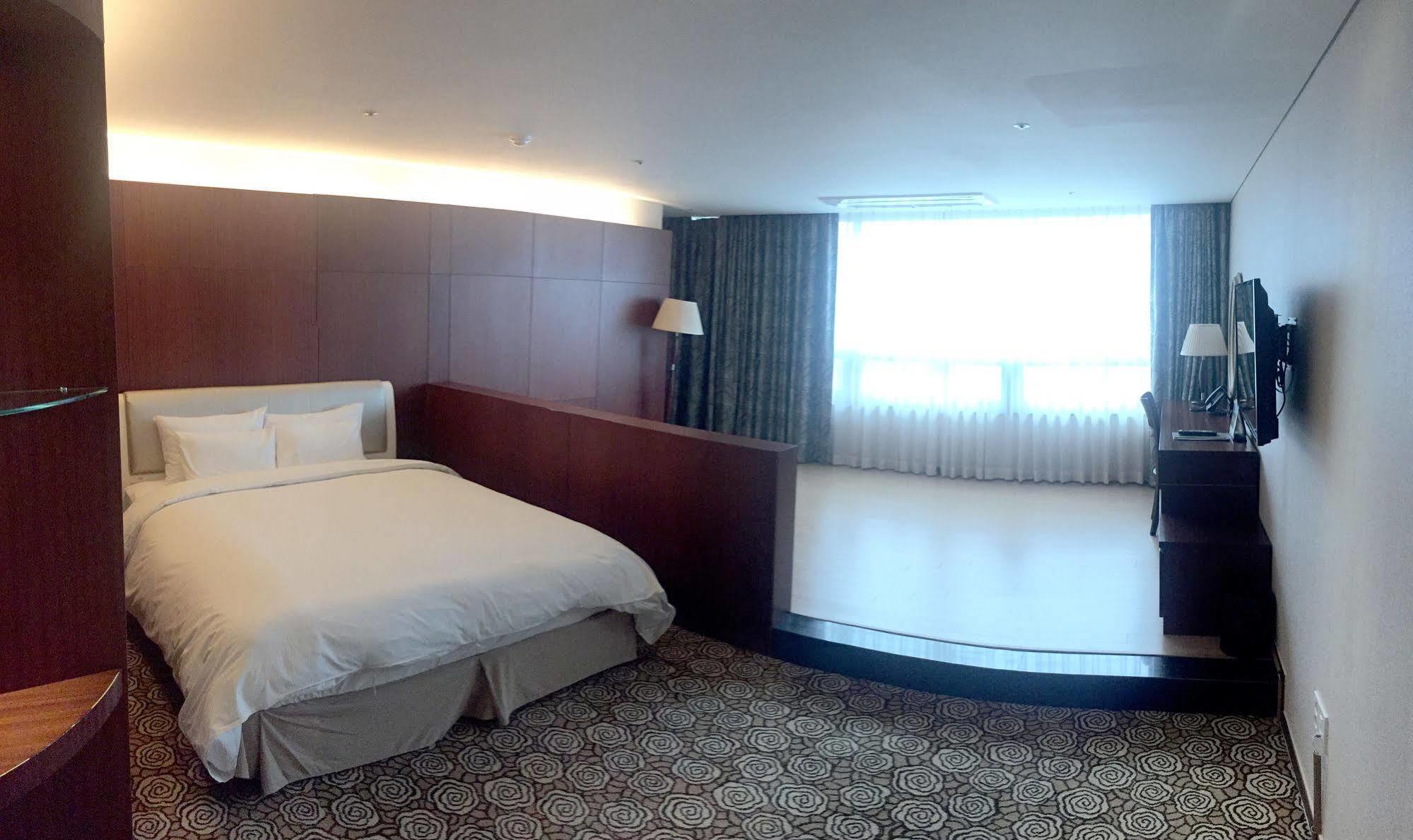 Yeoju Sun Valley Hotel מראה חיצוני תמונה